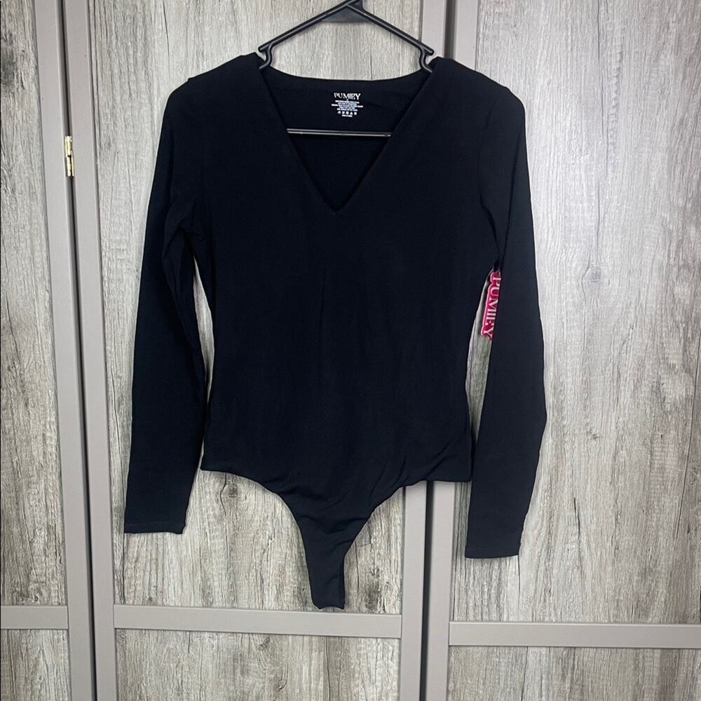 NWOT Pumiey long sleeve V-neck bodysuit women's M